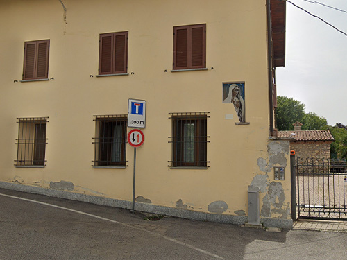 Ripristino facciata muraria - raschiatura, consolidante, rasatura con rasante minerale e finitura con pittura acrilsilossanica antialga